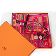 Get this Hermès Pink Voyage en Hermès Scarf at Labellov online or in store now!