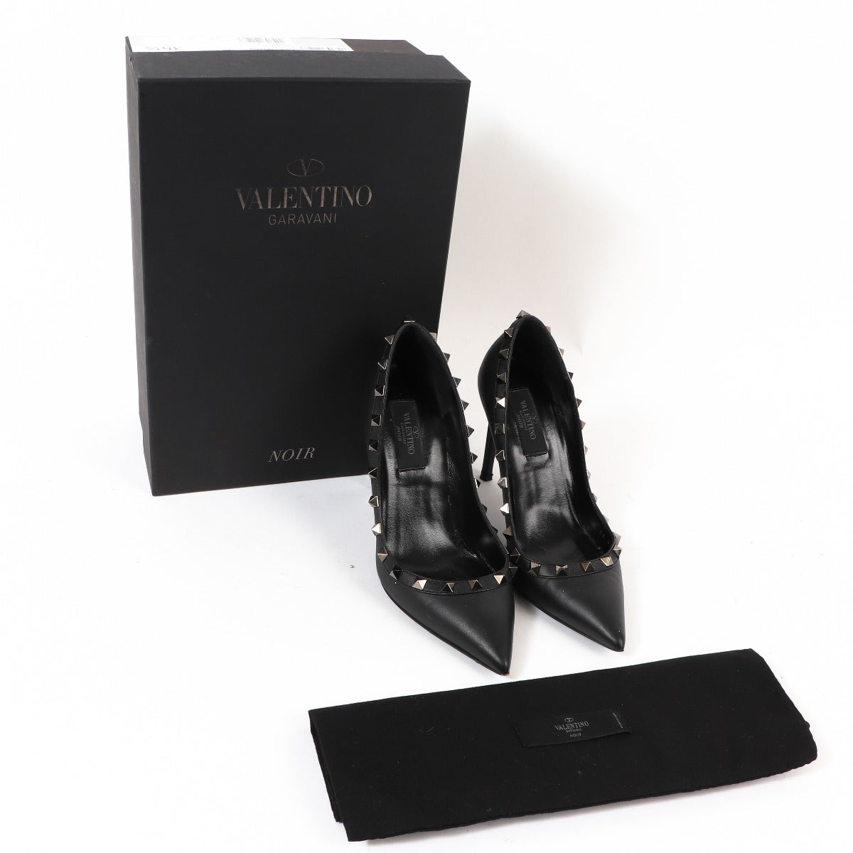 Valentino Garavani Black Grained Leather Rockstud Pumps