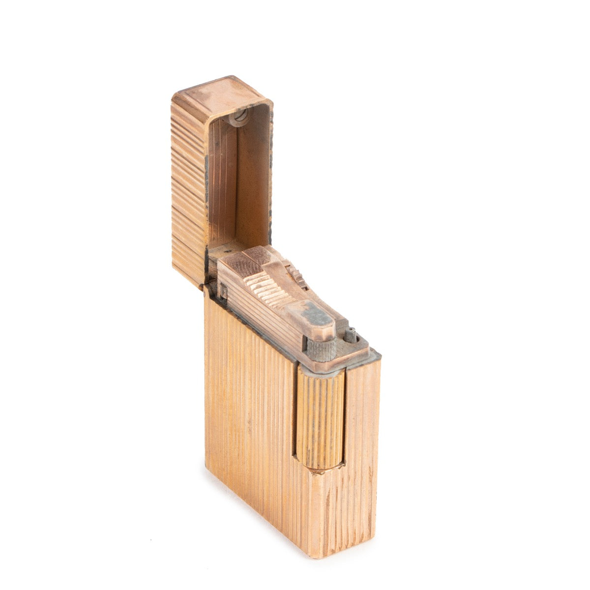 Shop safe online at Labellov in Antwerp this 100% authentic second hand S.T. Dupont Pale Gold Vintage Lighter