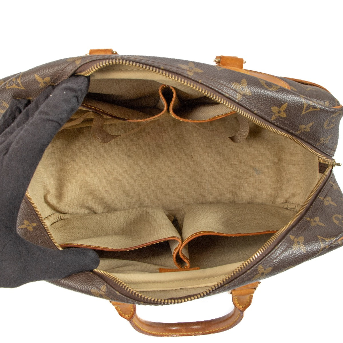 Shop 100% authentic second-hand Louis Vuitton Monogram Deauville Top Handle on Labellov.com
