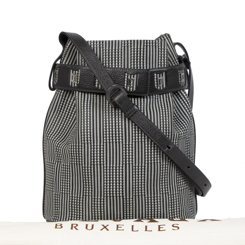 Authentic second-hand vintage Delvaux Calicot Toile De Cuir Bucket Bag buy online webshop LabelLOV