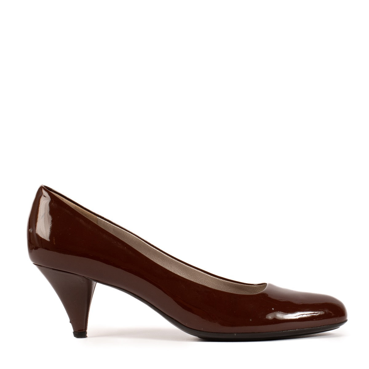 shop 100% authentic second hand Salvatore Ferragamo Red Patent Heels - Size 39 on Labellov.com