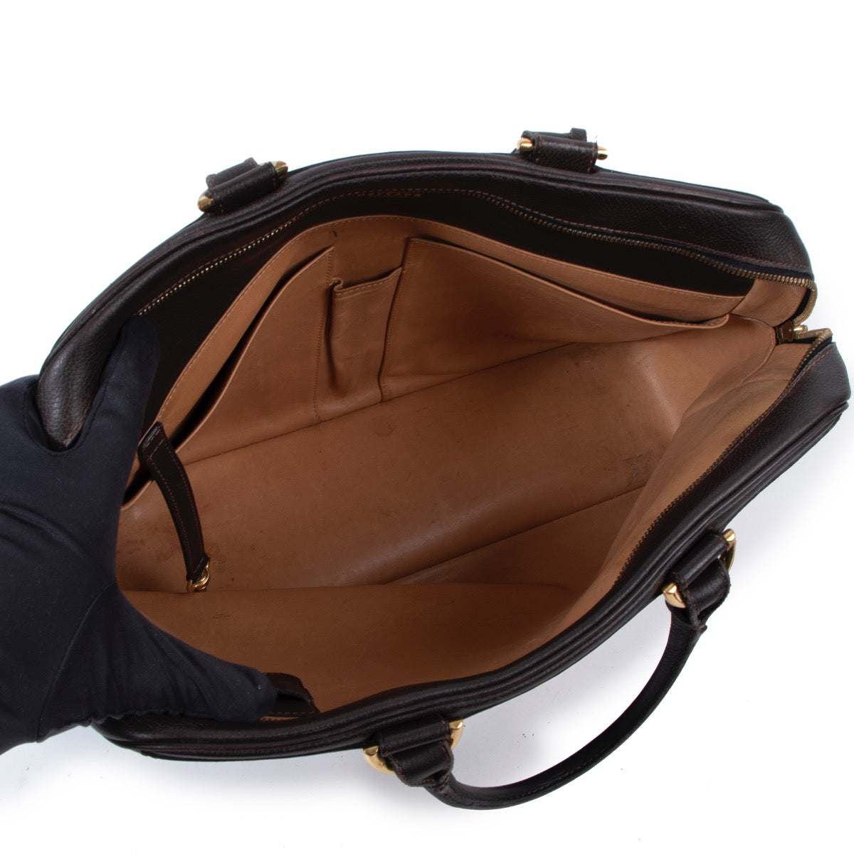 Shop safe online at Labellov in Antwerp this 100% authentic second hand Delvaux Brown Leather Vintage Briefcase