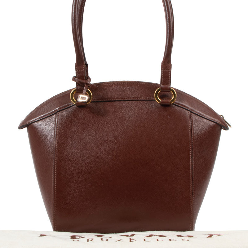 Shop safe online at Labellov in Antwerp this 100% authentic second hand Delvaux Brown Leather Charme Top Handle