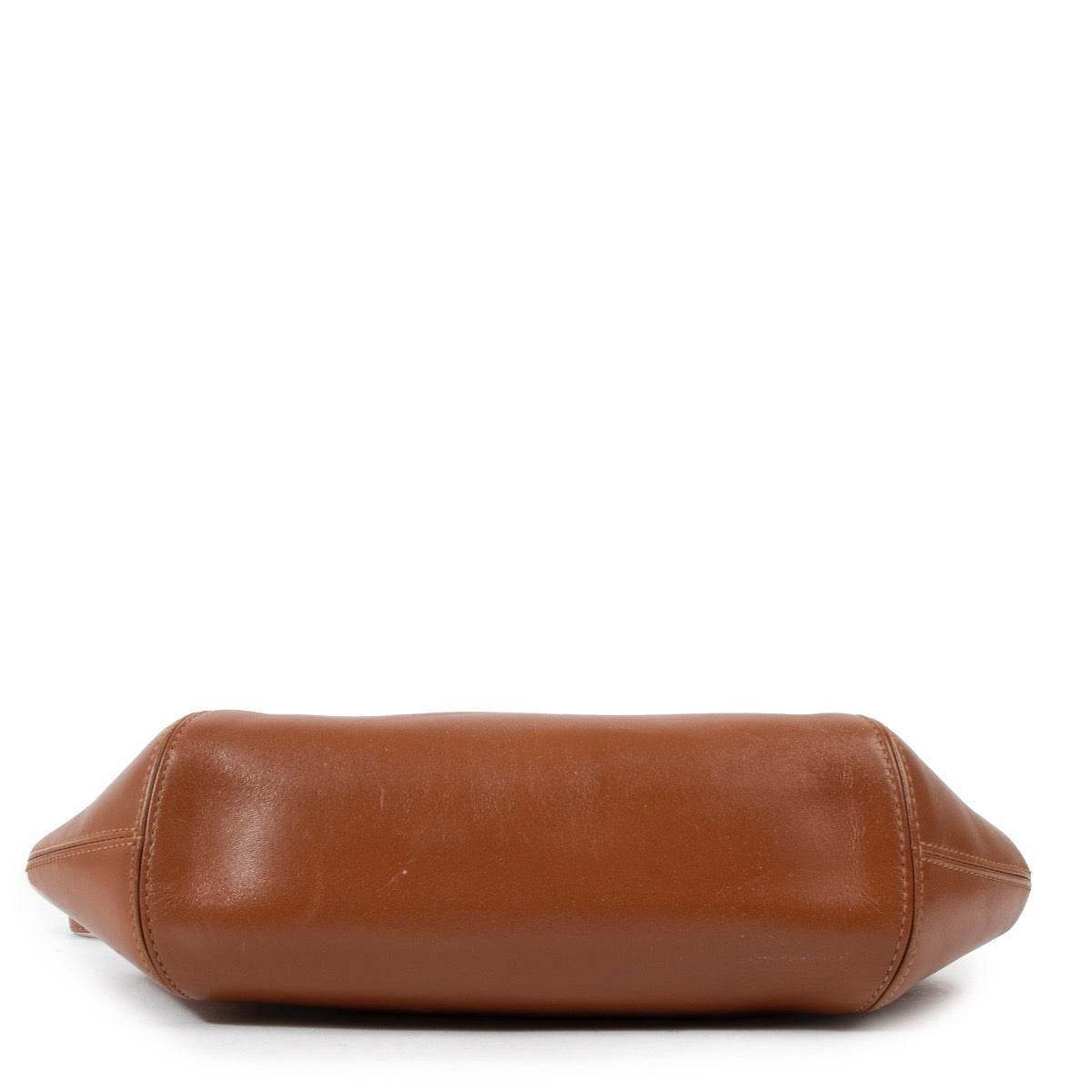Shop safe online at Labellov in Antwerp this 100% authentic second hand Delvaux Camel Leather Désir Shoulder Bag