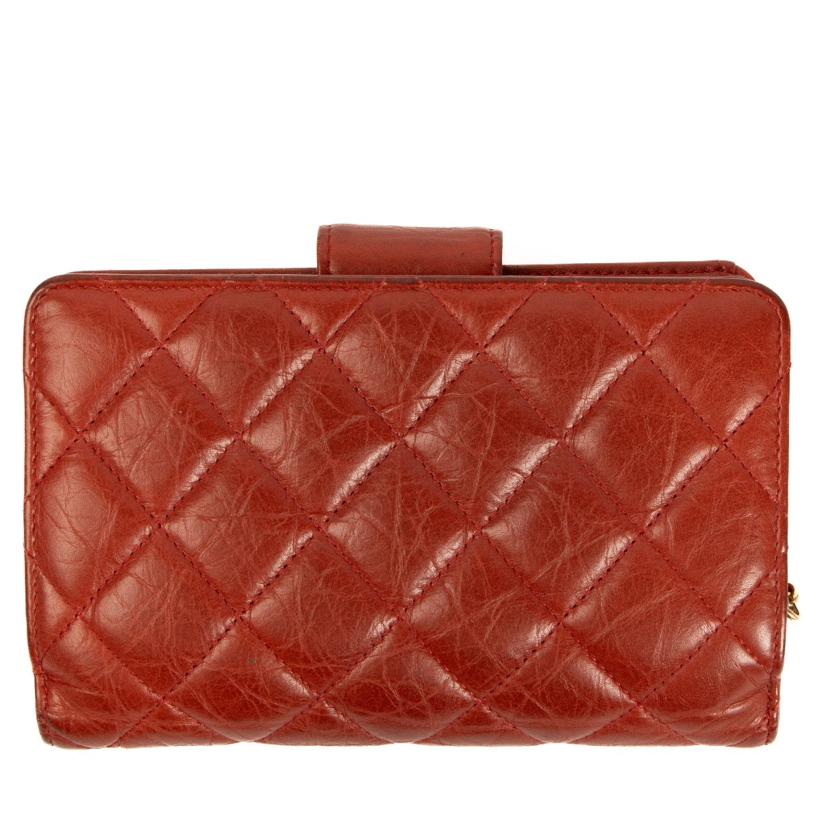 Shop 100% authentic second-hand Chanel Red Quilted 2.55 Wallet on Labellov.com