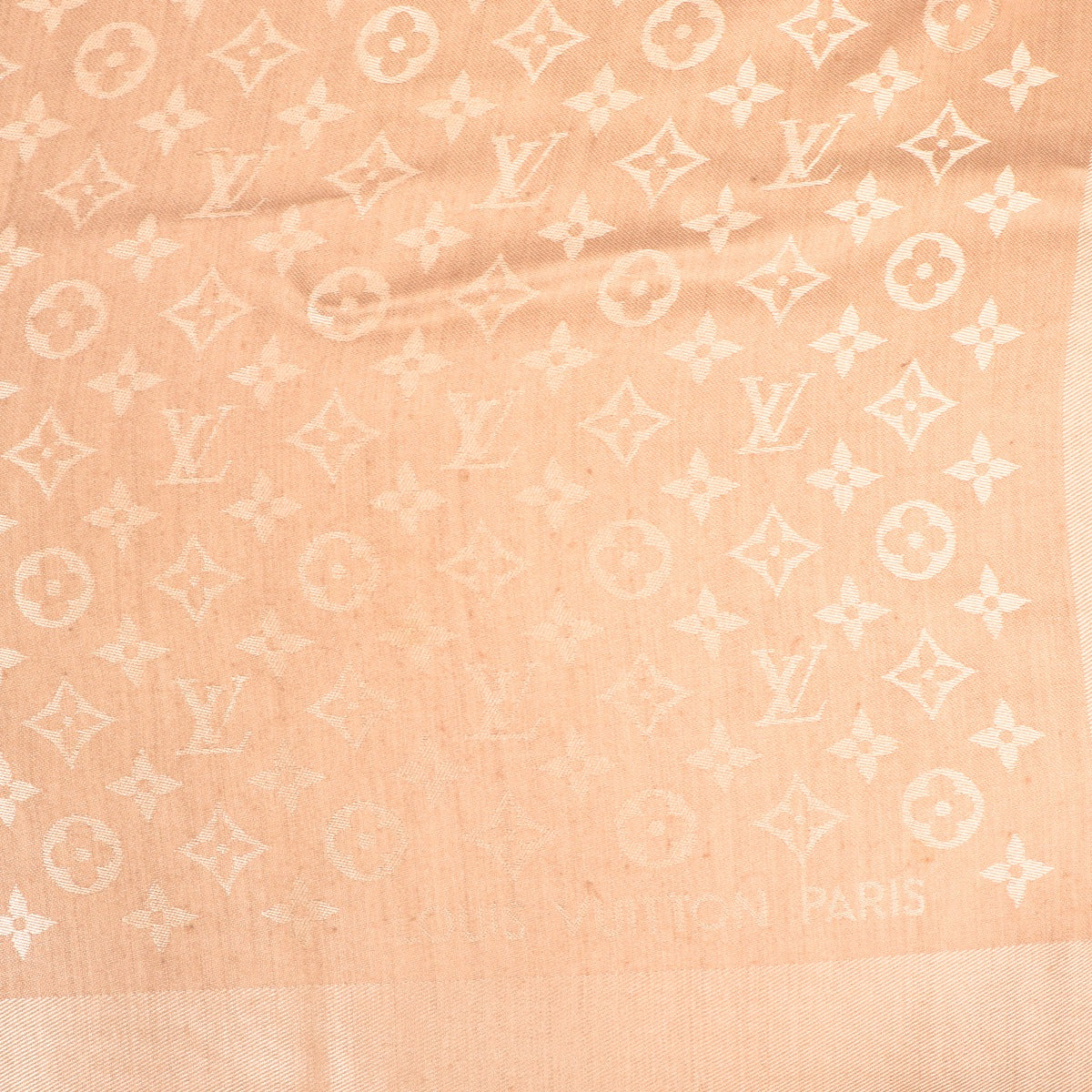 Buy an authentic second-hand Louis Vuitton Ecru Silk Wool Monogram Scarf in very good condition at Labellov in Antwerp.