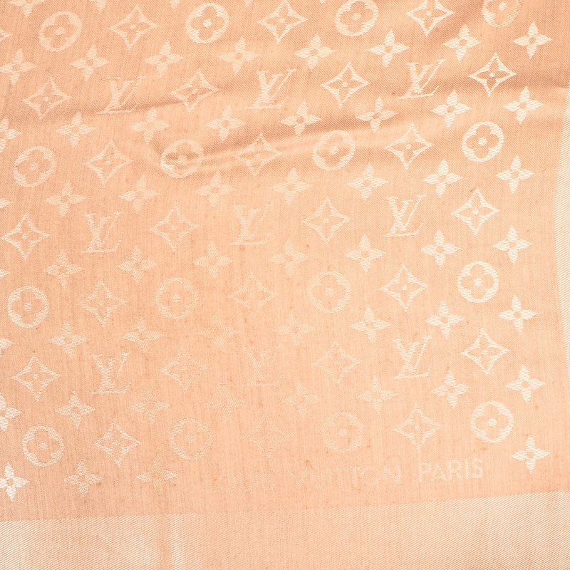 Buy an authentic second-hand Louis Vuitton Ecru Silk Wool Monogram Scarf in very good condition at Labellov in Antwerp.