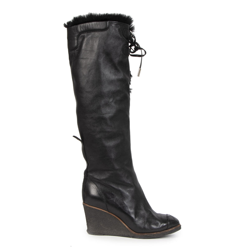 Chanel Black Leather Fur-Lined Wedge Boots - 37,5