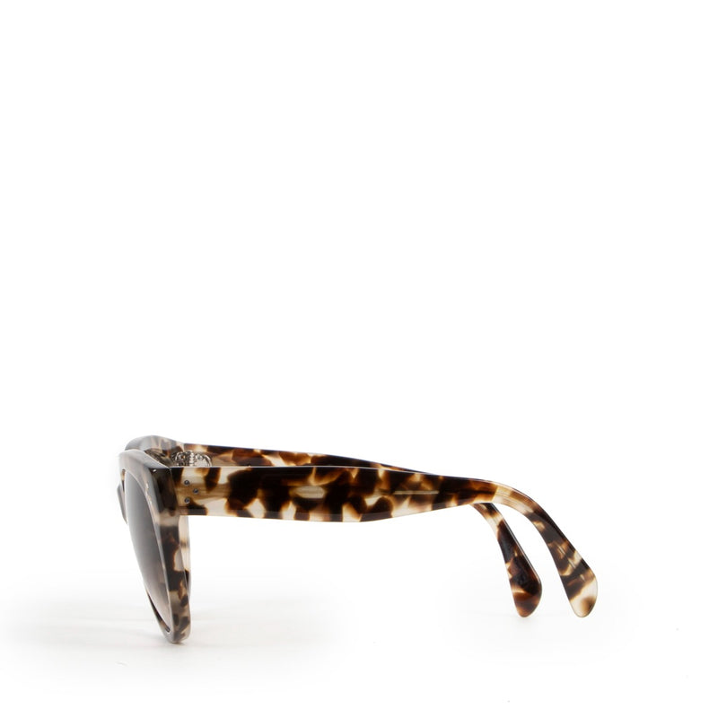 Buy online authentic second hand Celine CL41755 Spotted Havana Audrey Glasses in very good condition at Labellov in Antwerp.
