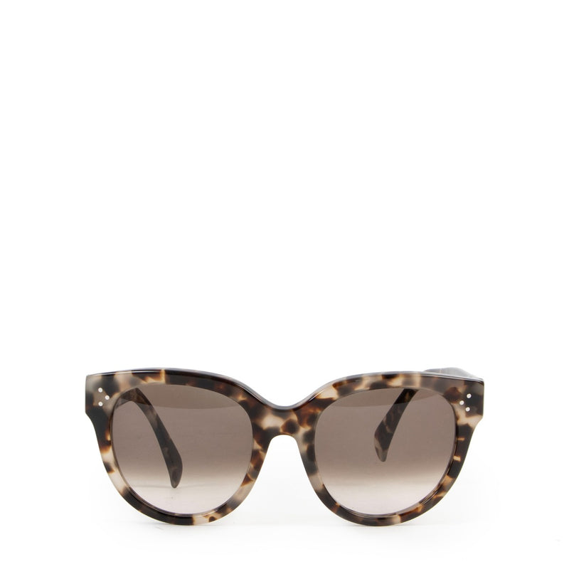 Buy online authentic second hand Celine CL41755 Spotted Havana Audrey Glasses in very good condition at Labellov in Antwerp.