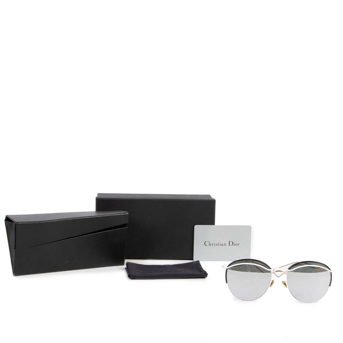 Buy online authentic second hand Christian Dior White Dioround Sunglasses in very good condition at Labellov in Antwerp.