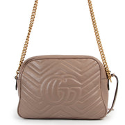 Get this Gucci Dust Pink GG Marmont Crossbody at Labellov for a reasonable price online or in store.