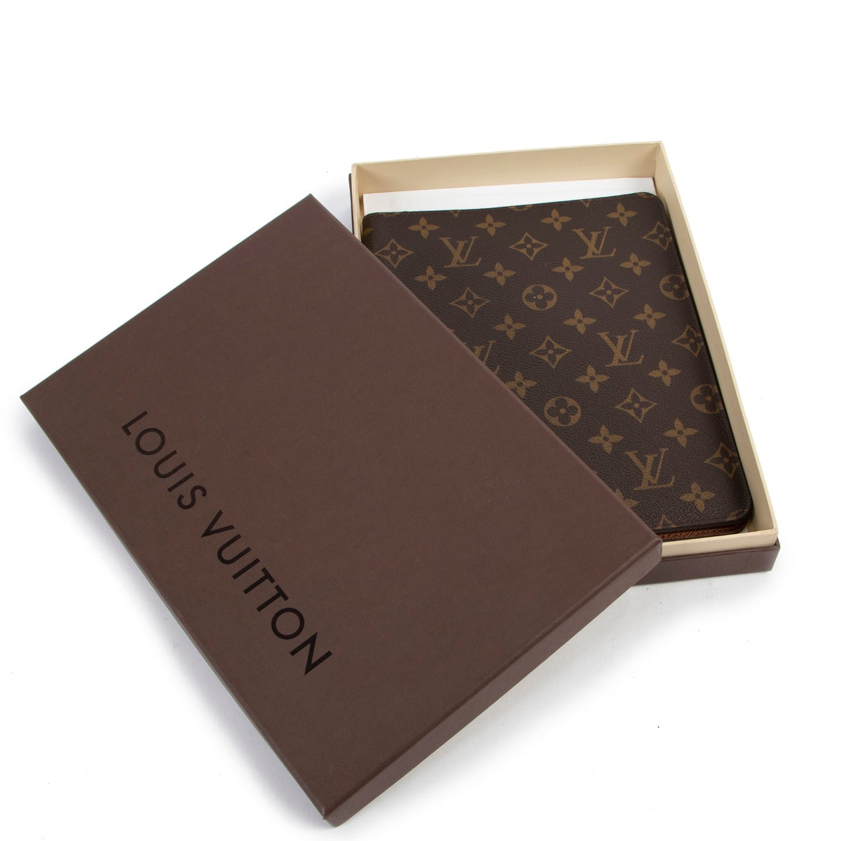 Get this Louis Vuitton Monogram Canvas Desk Agenda Cover at Labellov to keep your work-life organised. Buy and sell your designer items at Labellov with excellent service