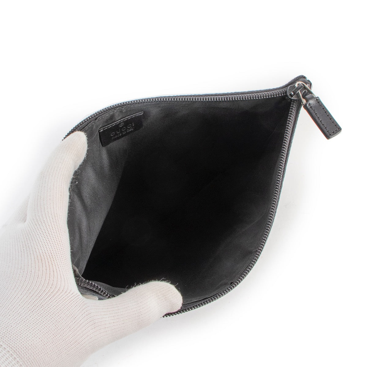Shop safe online at Labellov in Antwerp this 100% authentic second hand Gucci Black Monogram Canvas Enveloppe Clutch