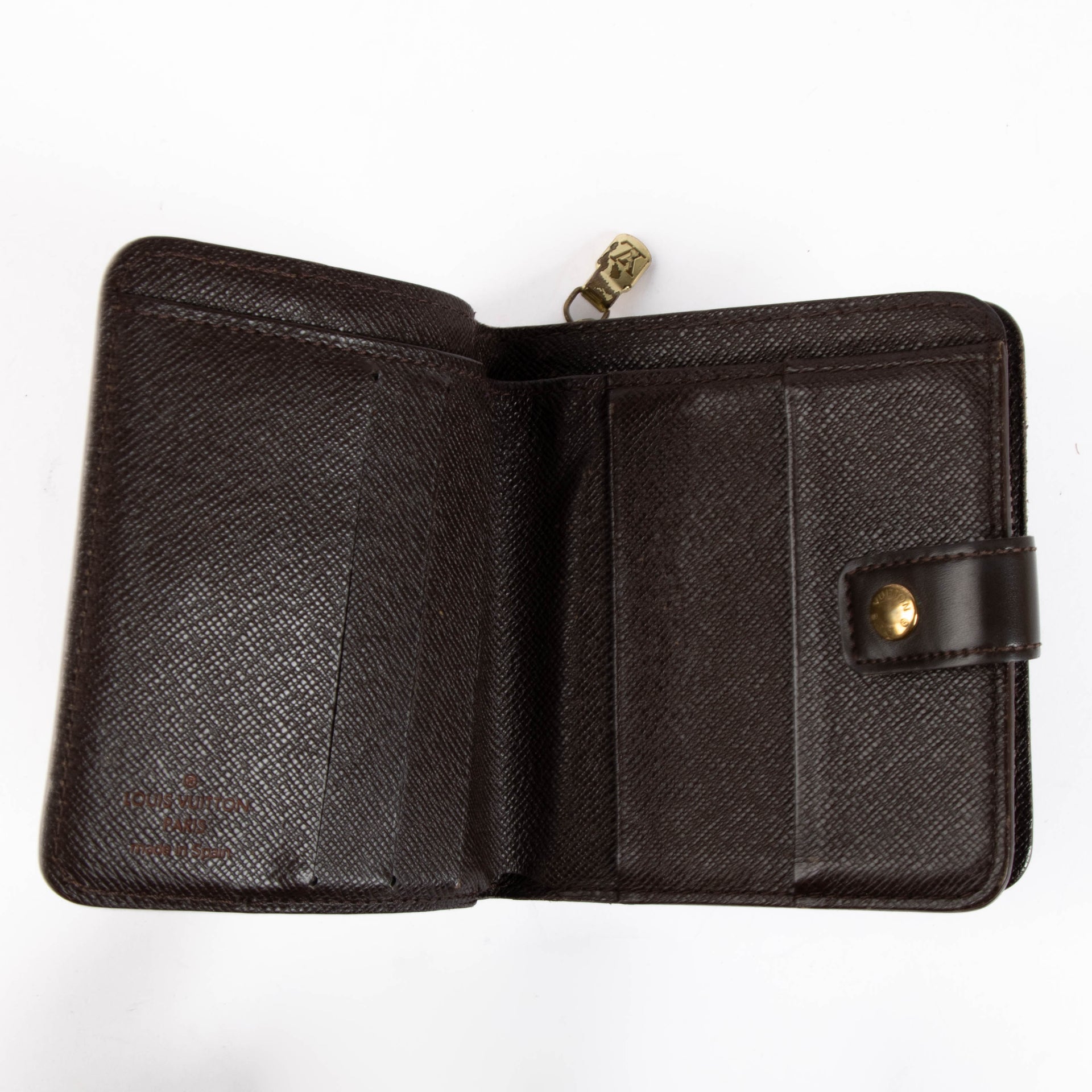 Shop this authentic Louis Vuitton Damier Ebene Wallet pre-loved on Labellov.com