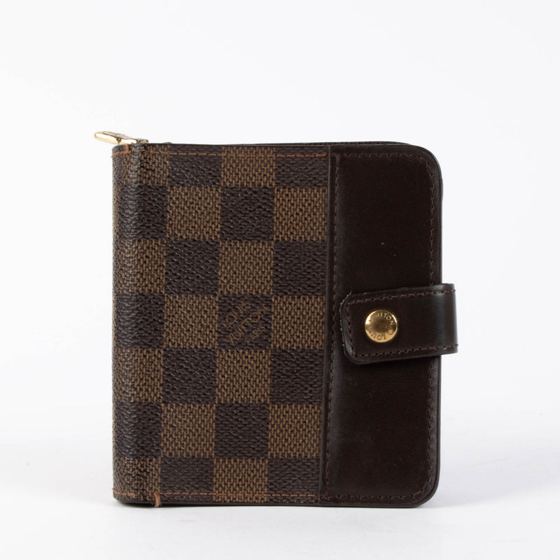 Shop this authentic Louis Vuitton Damier Ebene Wallet pre-loved on Labellov.com
