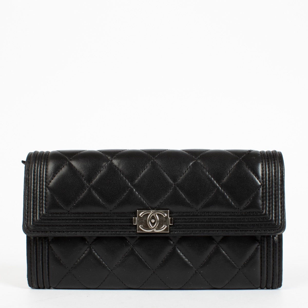 Chanel Zwarte Lamsleren Boy Chanel Grote Portemonnee met Overslag