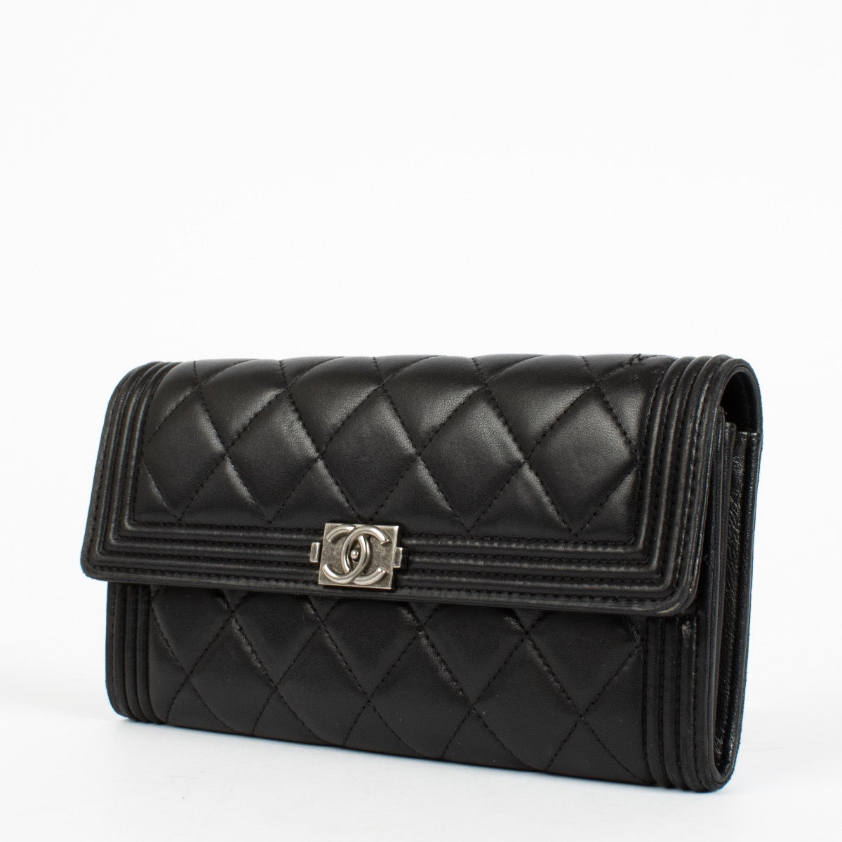 Chanel Zwarte Lamsleren Boy Chanel Grote Portemonnee met Overslag