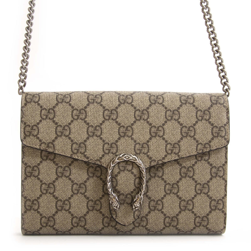 Buy this authentic second hand vintage Gucci Dionysus GG Supreme chain wallet at online webshop LabelLOV. Safe and secure shopping. Koop deze authentieke tweedehands vintage Gucci Dionysus GG Supreme chain wallet bij online webshop LabelLOV.