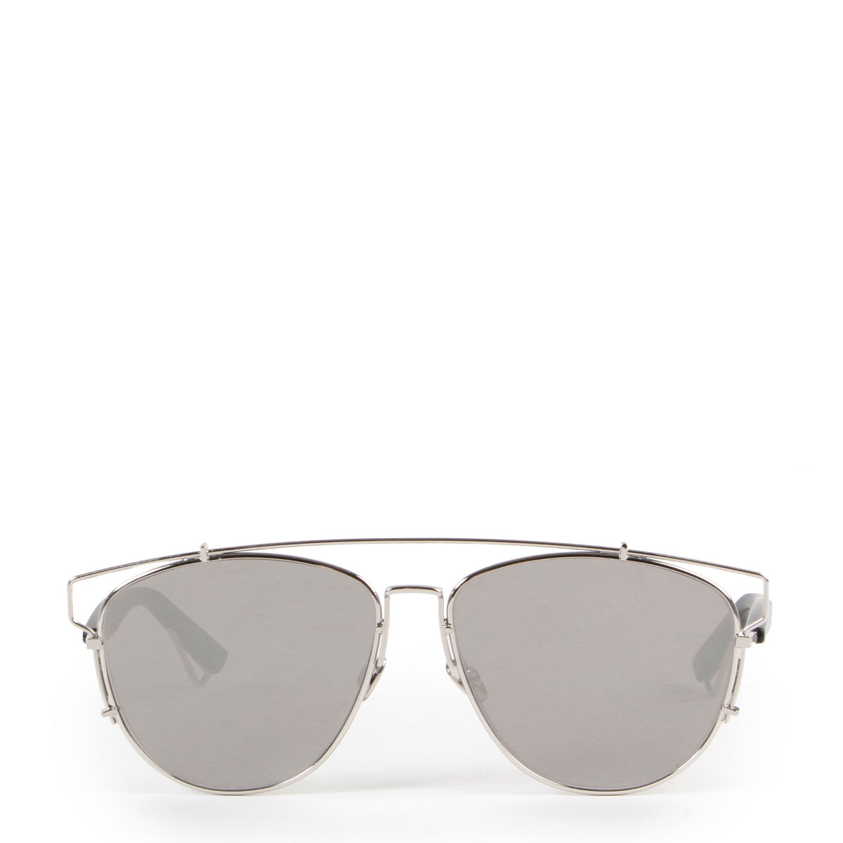 Shop safe online at Labellov in Antwerp this 100% authentic second hand Christian Dior Silver Technologic Glasses
