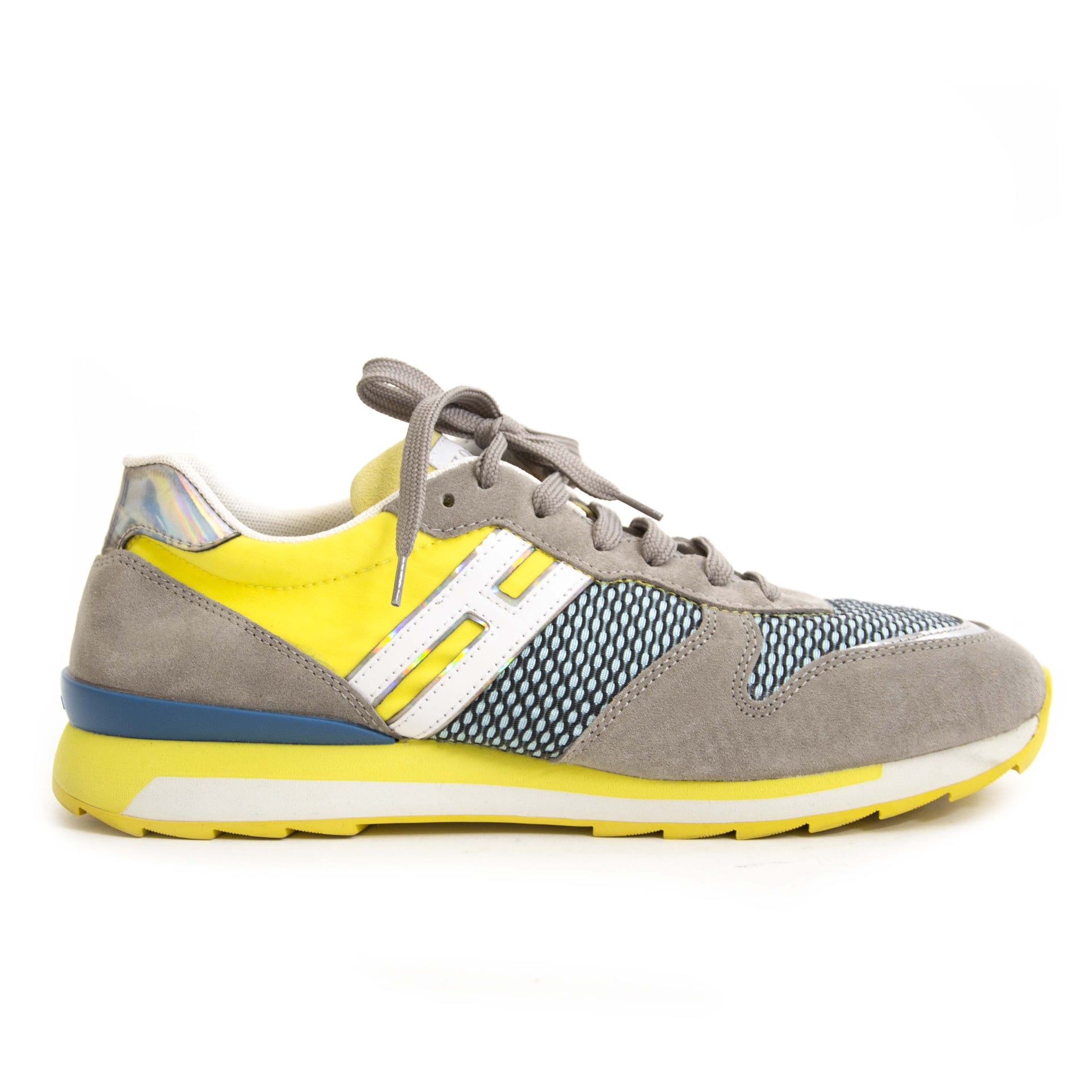 Buy authentic second hand vintage Hogan Sneakers Runnino alliccatio at online webshop LabelLOV. Safe and secure shopping. Koop authentieke tweedehands vintage Hogan Sneakers Runnino alliccatio bij online webshop LabelLOV.