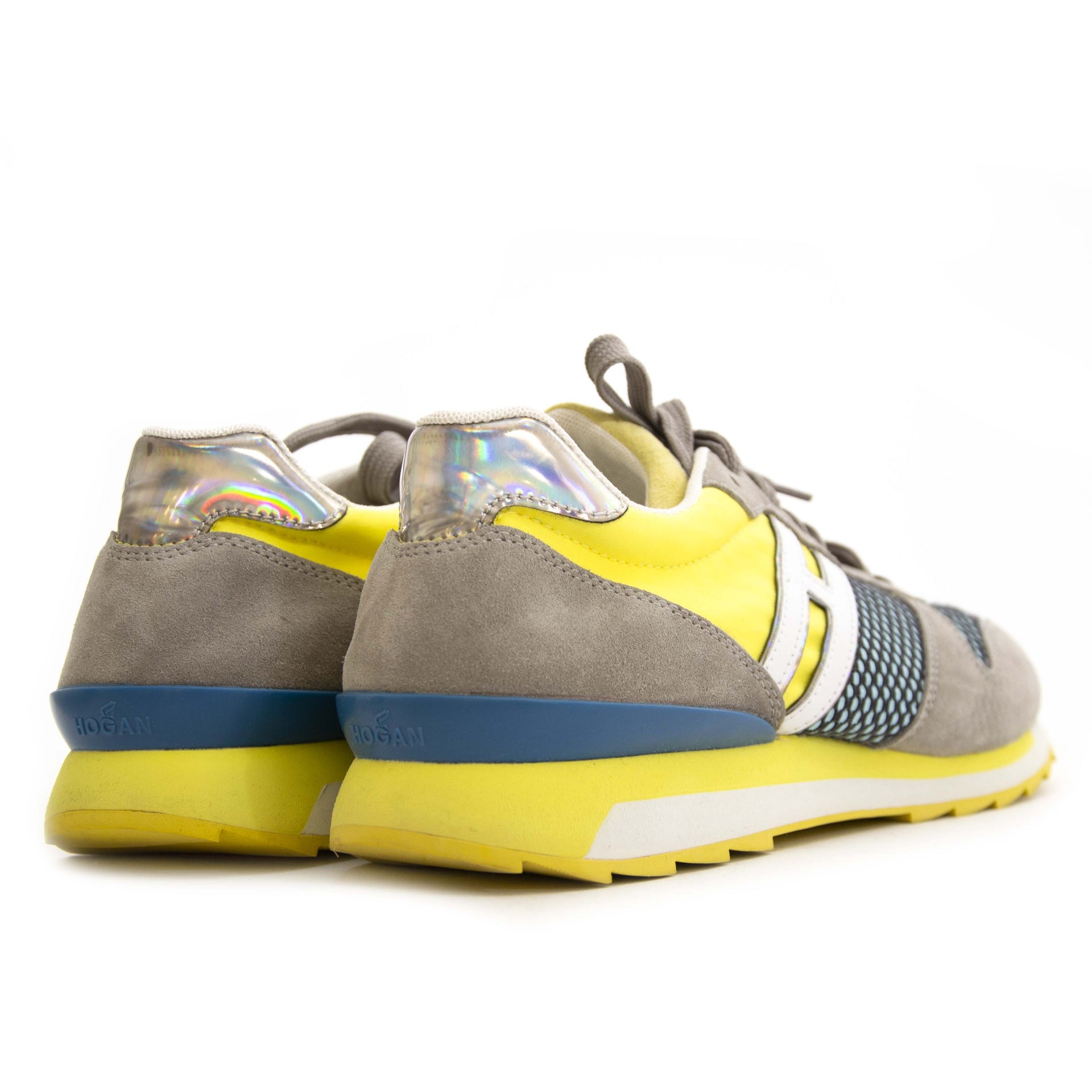 Buy authentic second hand vintage Hogan Sneakers Runnino alliccatio at online webshop LabelLOV. Safe and secure shopping. Koop authentieke tweedehands vintage Hogan Sneakers Runnino alliccatio bij online webshop LabelLOV.