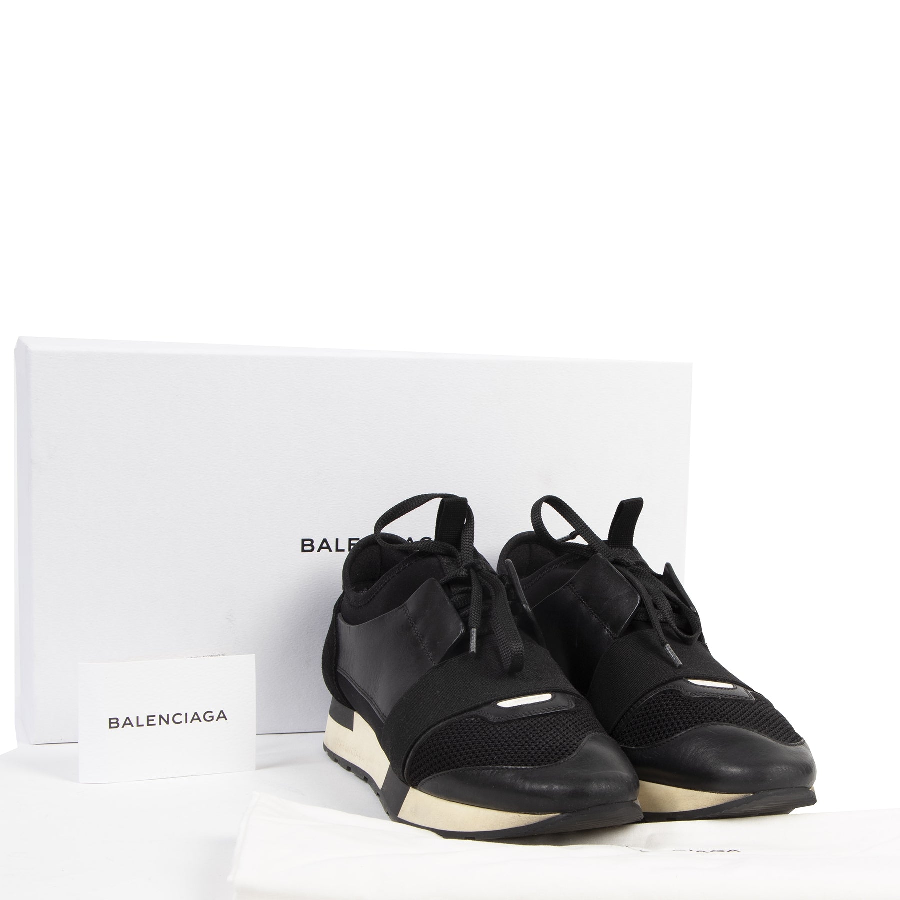 Balenciaga Black Race Runner Sneakers - size 41 pour le meilleur prix chez Labellov