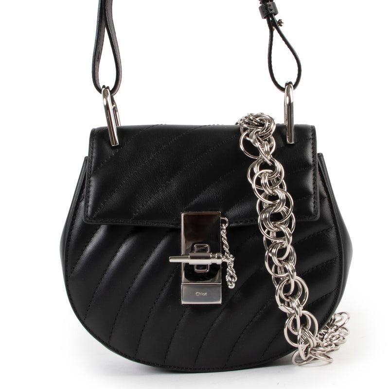Shop safe online at labellov in Antwerp this 100% authentic second hand Chloé Black Drew Bijoux Crossbody