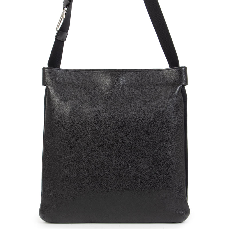 Authentic secondhand Delvaux Black Crossbody Messenger Bag designer bags shoes accessories clothing luxury vintage webshop safe secure online shopping worldwide shipping