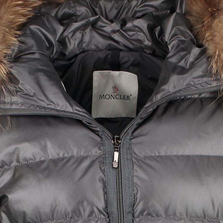 Moncler Grey Ski Jacket - size 4 aan de beste prijs bij Labellov