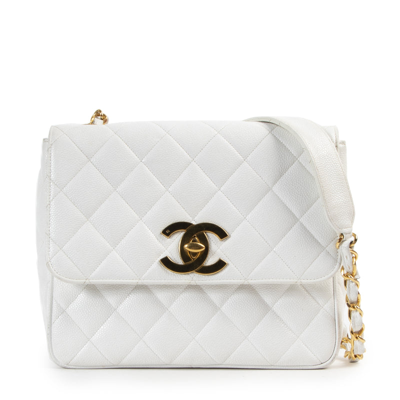 Authentieke Tweedehands Chanel Tassen juiste prijs veilig online winkelen LabelLOV webshop luxe merken winkelen Antwerpen België mode fashion authentic secondhand Chanel designer bags luxury vintage webshop fashion safe secure online shopping designer bra