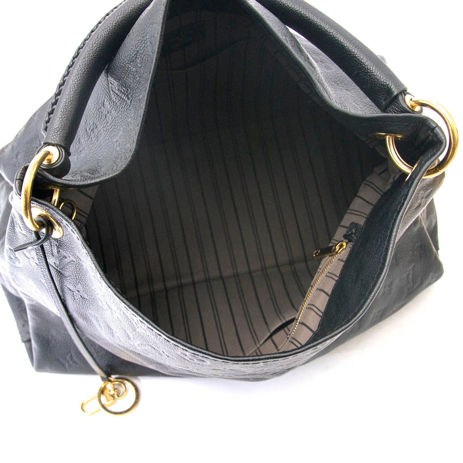 buy Louis Vuitton Black Leather Artsy MM at labellov