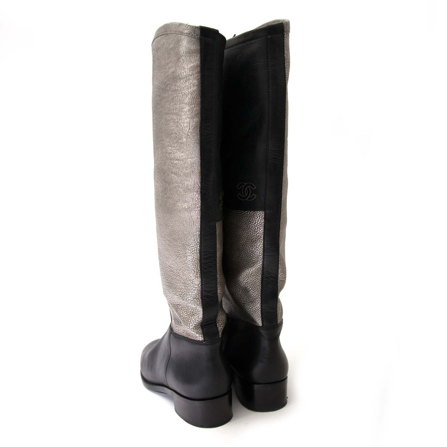 tweedehands chanel laarzen zilver/zwart leder