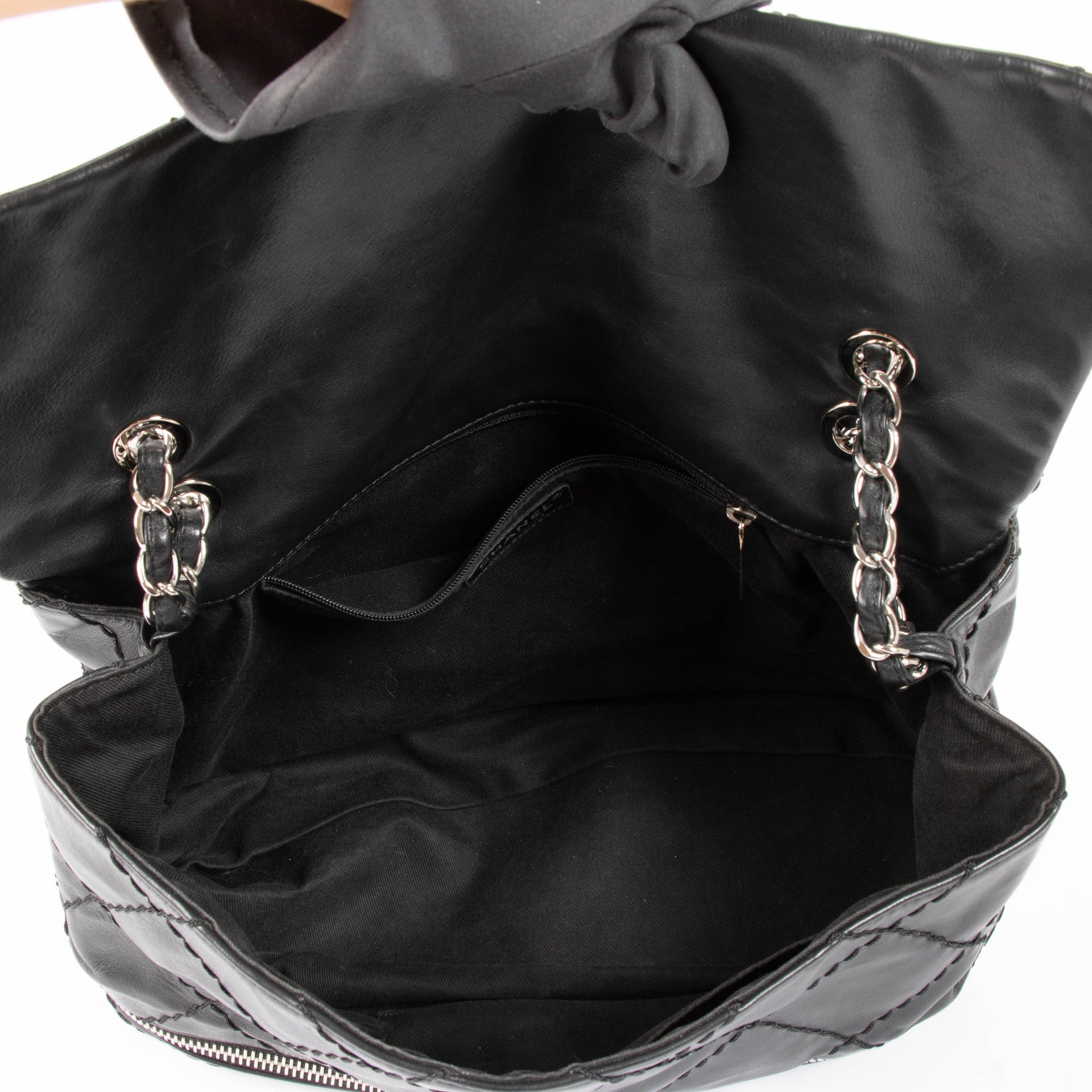 Shop this authentic Chanel Black Stitched Expandable Shoulder Bag pre-loved on Labellov.com 