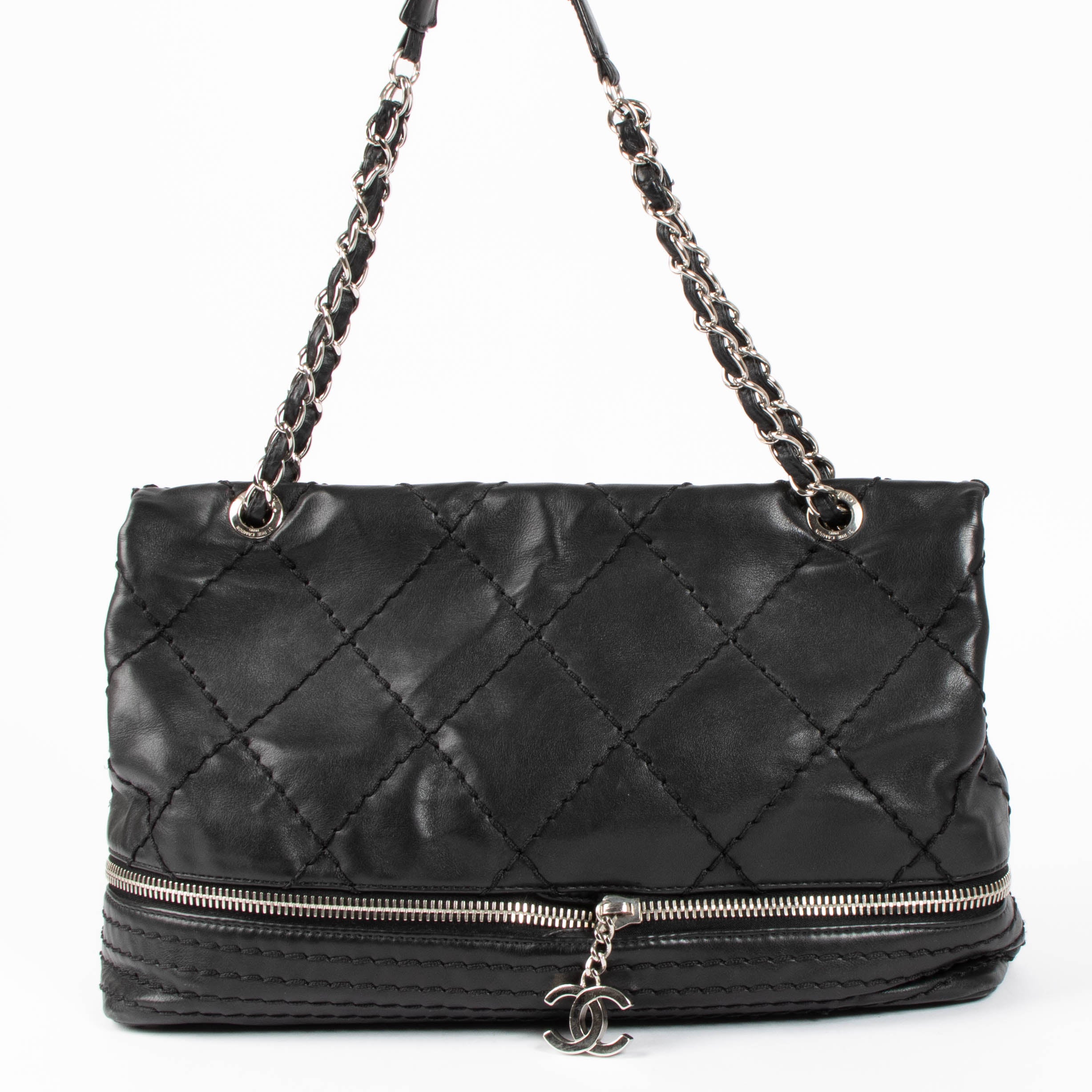 Chanel Black Stitched Expandable Shoulder Bag – Labellov