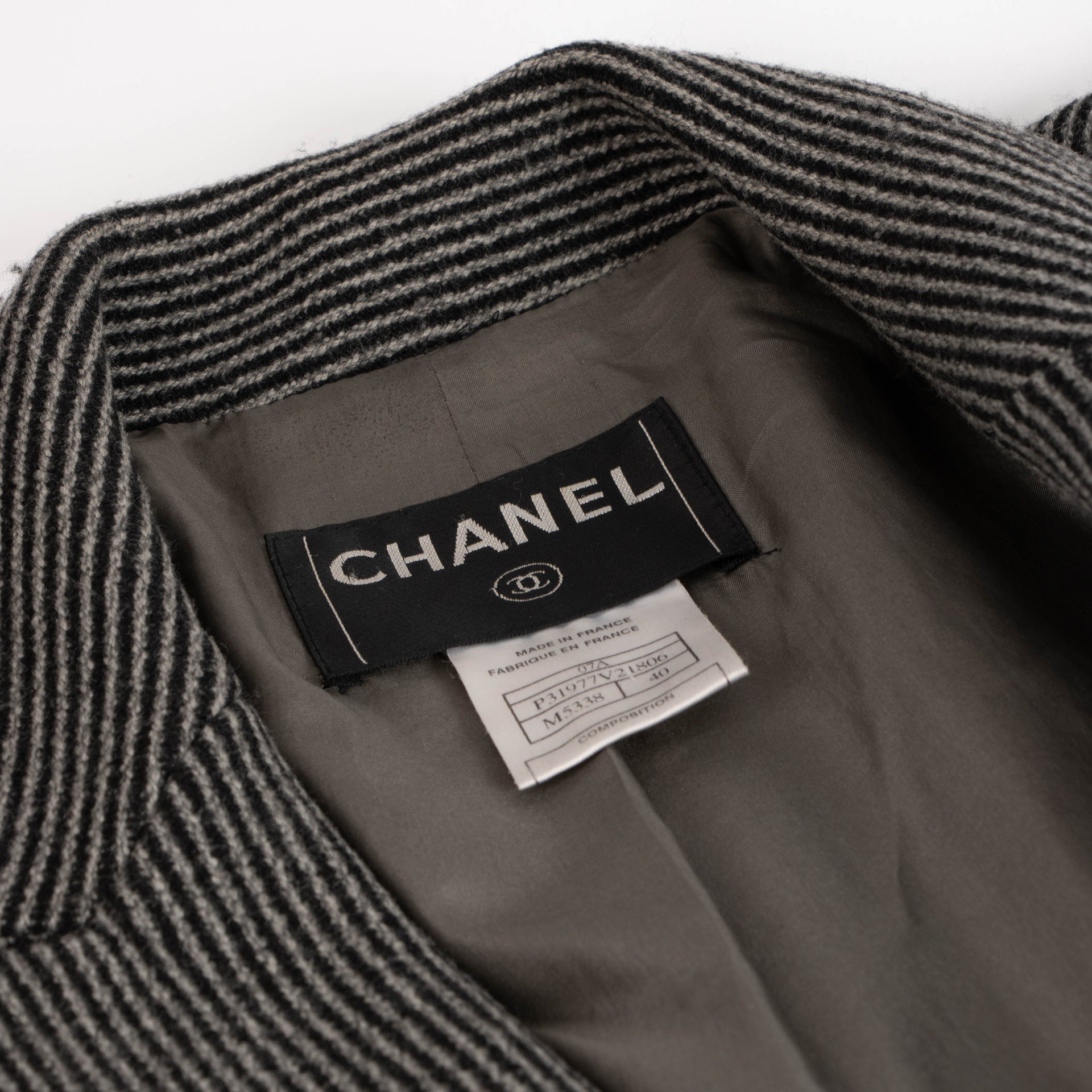 Chanel 07A Grey Coat - Size 40