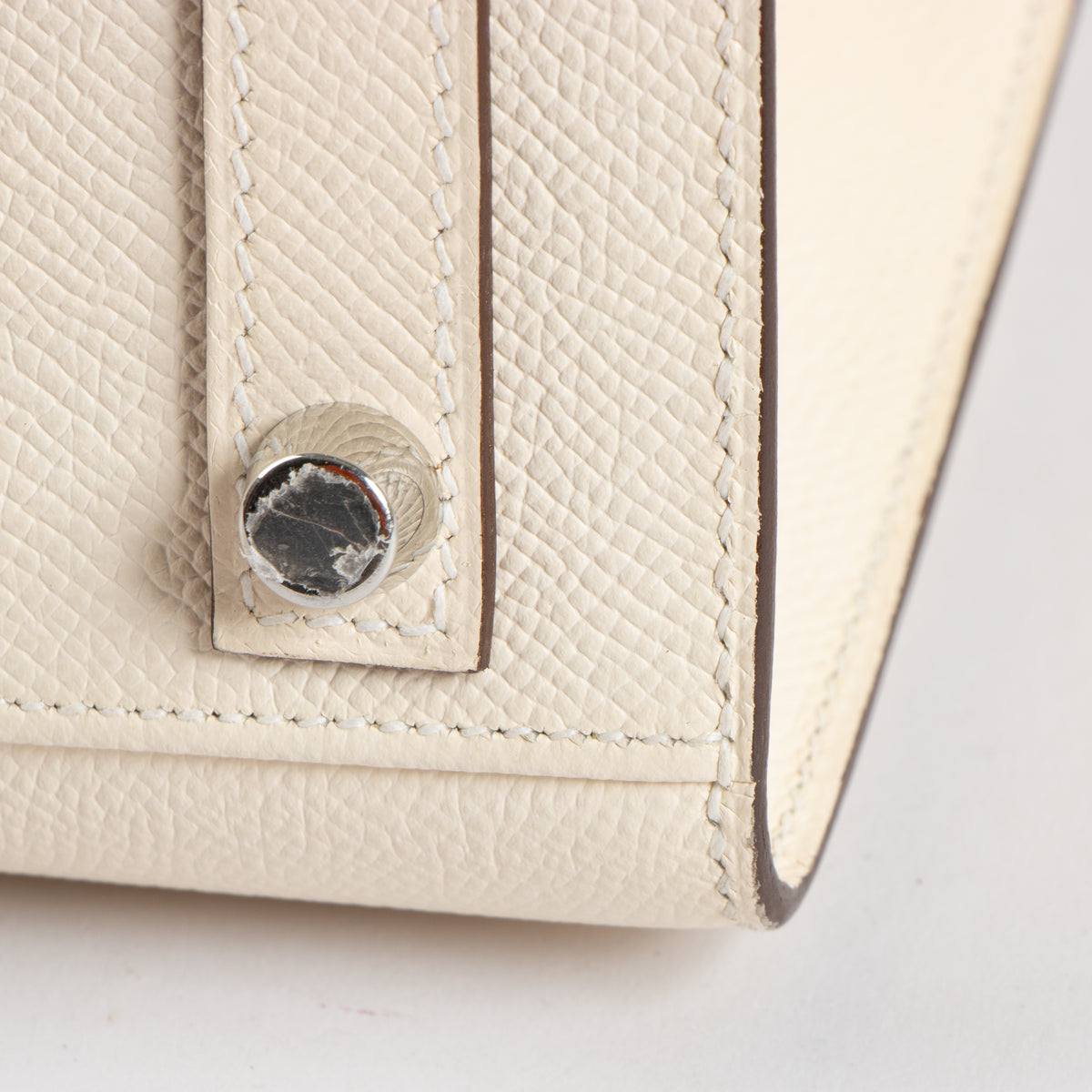 Shop the authentic Hermes Birkin 25 Nata Epsom GHW on Labellov.com.