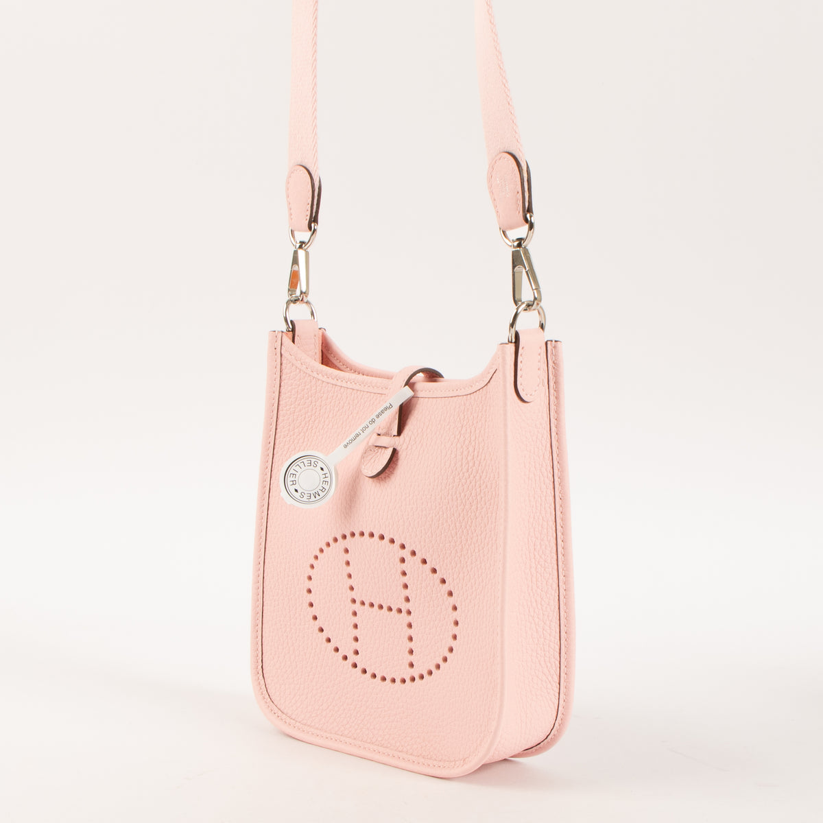 Shop the authentic Hermes Evelyne 16 Rose Sakura Clemence PHW on Labellov.com.