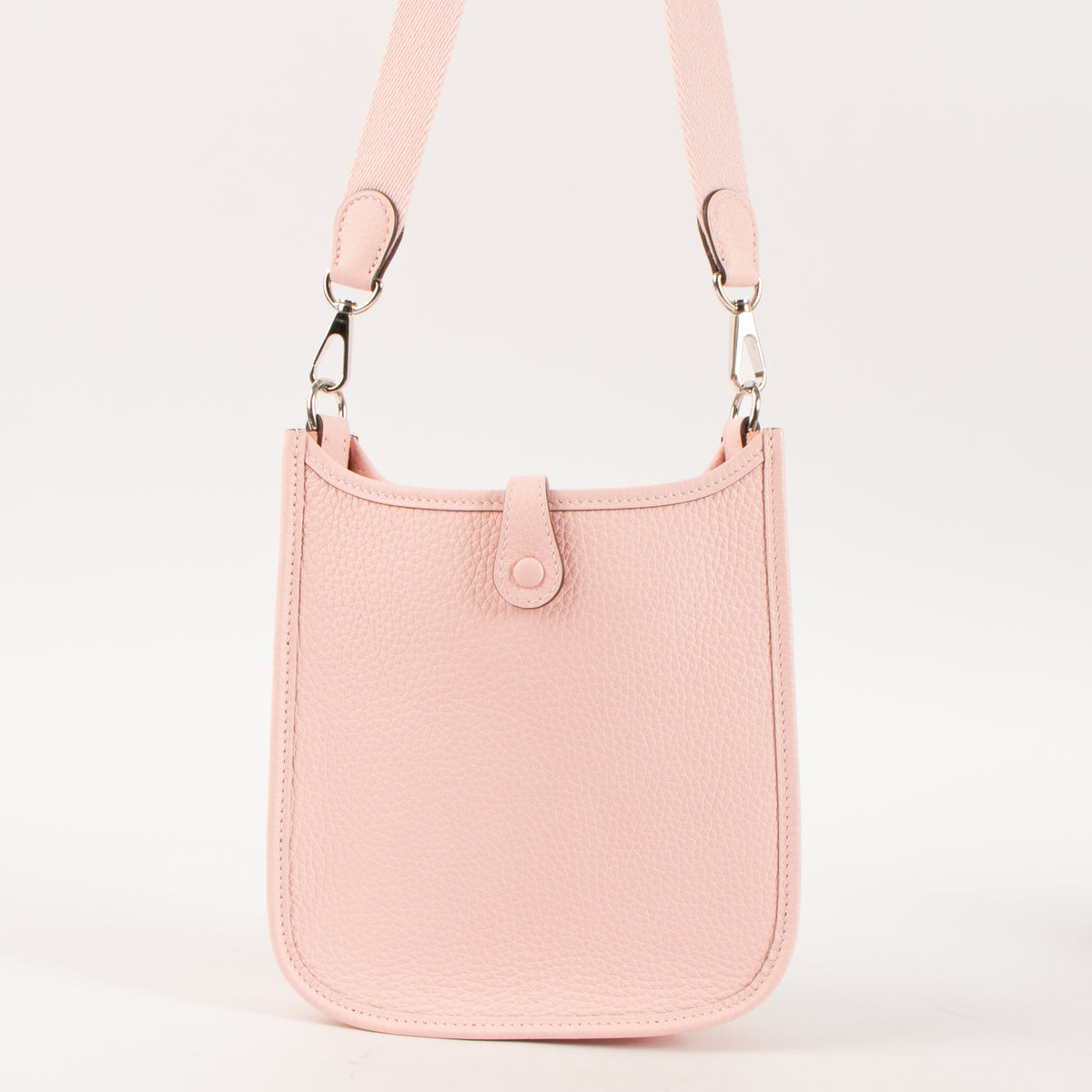 Shop the authentic Hermes Evelyne 16 Rose Sakura Clemence PHW on Labellov.com.