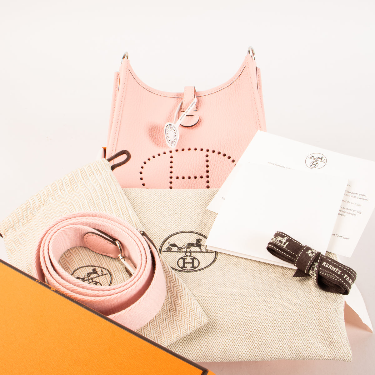 Shop the authentic Hermes Evelyne 16 Rose Sakura Clemence PHW on Labellov.com.