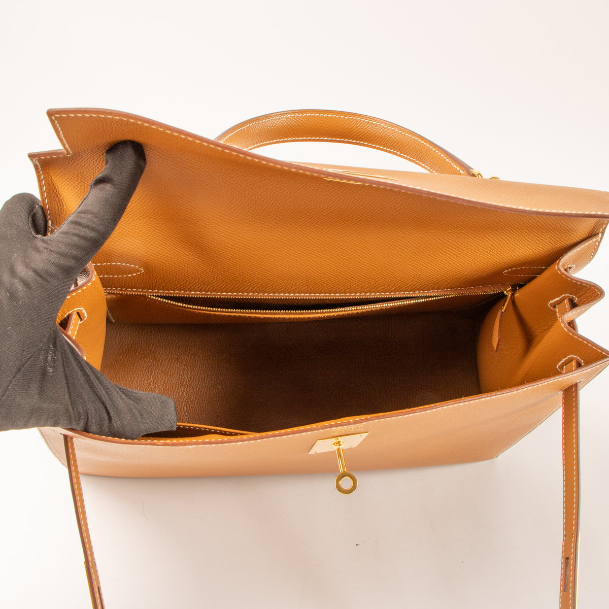 Hermès Kelly 35 Gold Epsom GHW