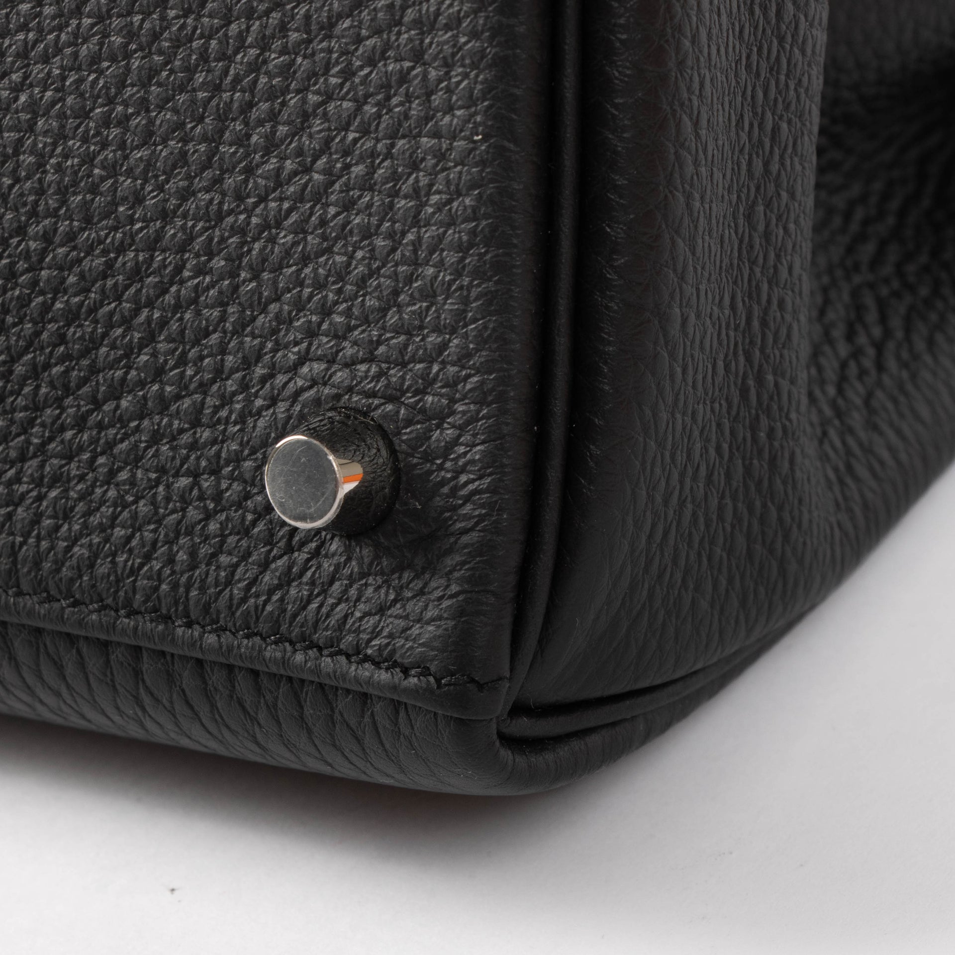 Hermès Kelly 28 Black Togo PHW
