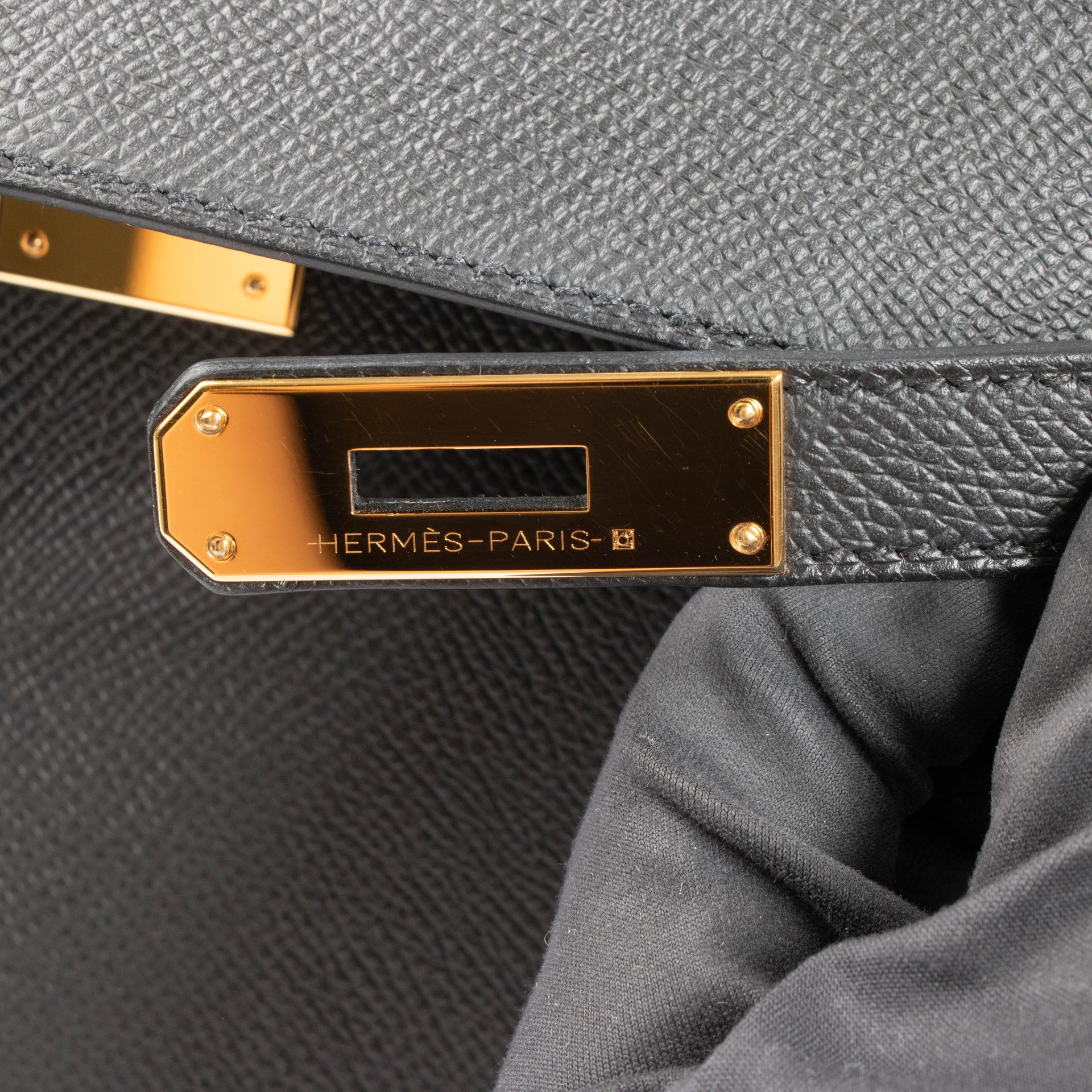Hermes Kelly 28 Black Epsom GHW