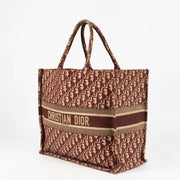 Shop this 100% authentic Christian Dior Burgundy Oblique Large Book Tote Bag at Labellov.com