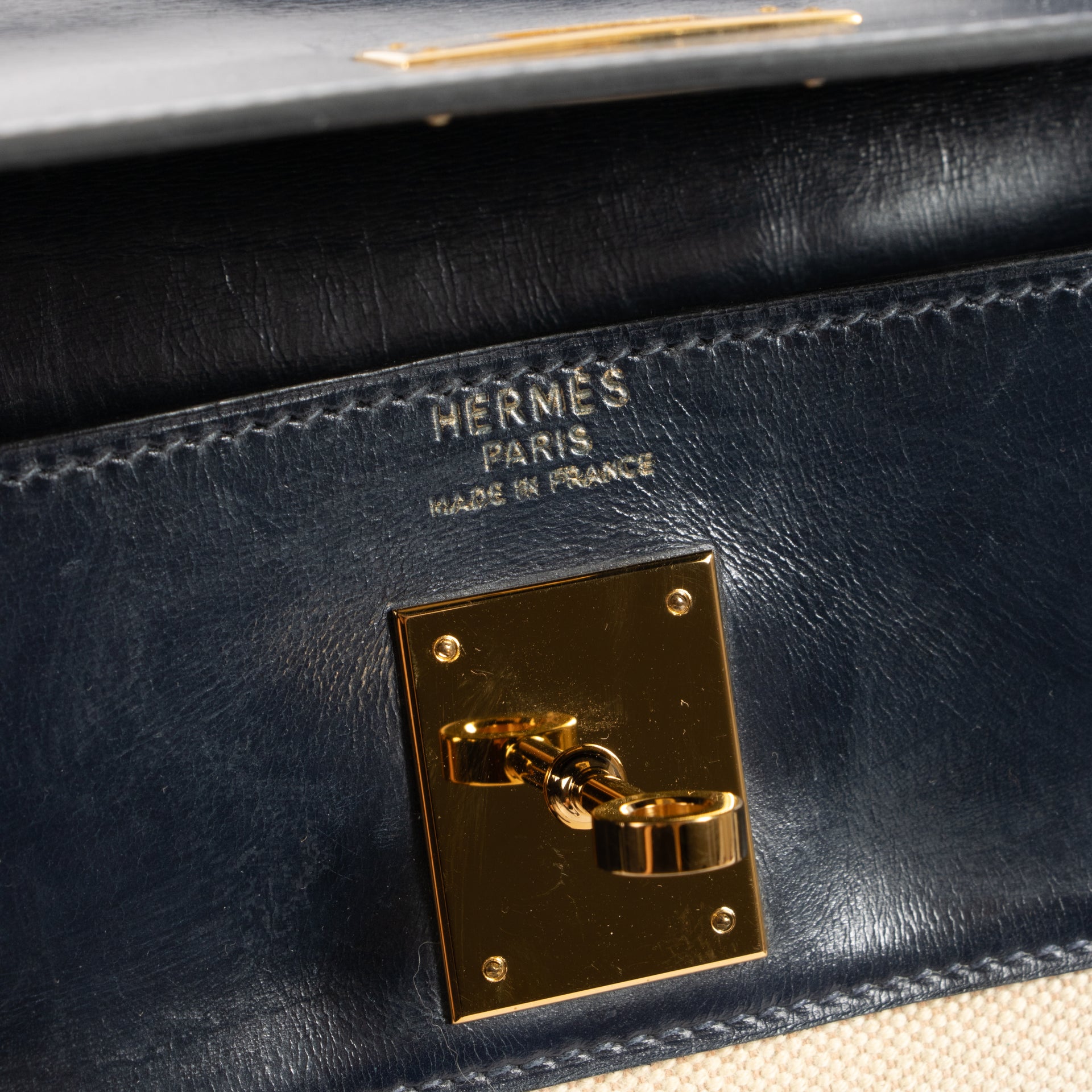 Hermès Vintage Kelly 32 Ecru/Bleu Marine Toile H/Box GHW
