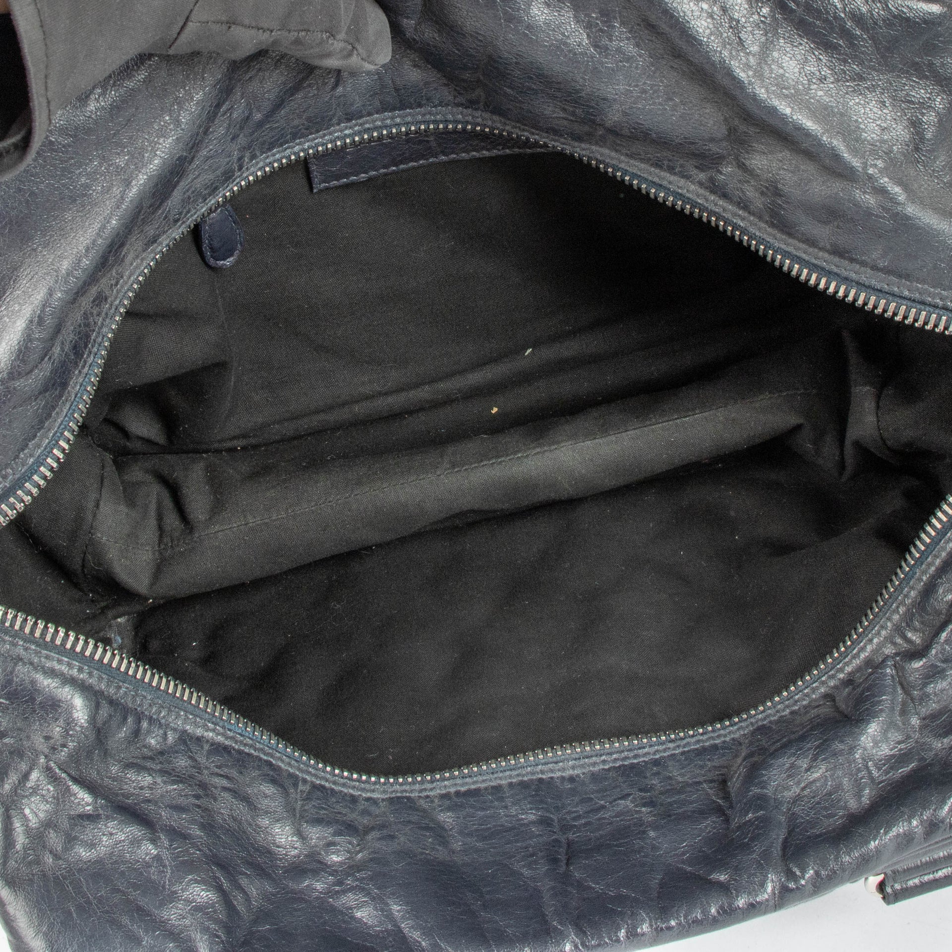 Shop the authentic Balenciaga Blue Leather Quilted Plombe Shoulder Bag second hand on Labellov.com