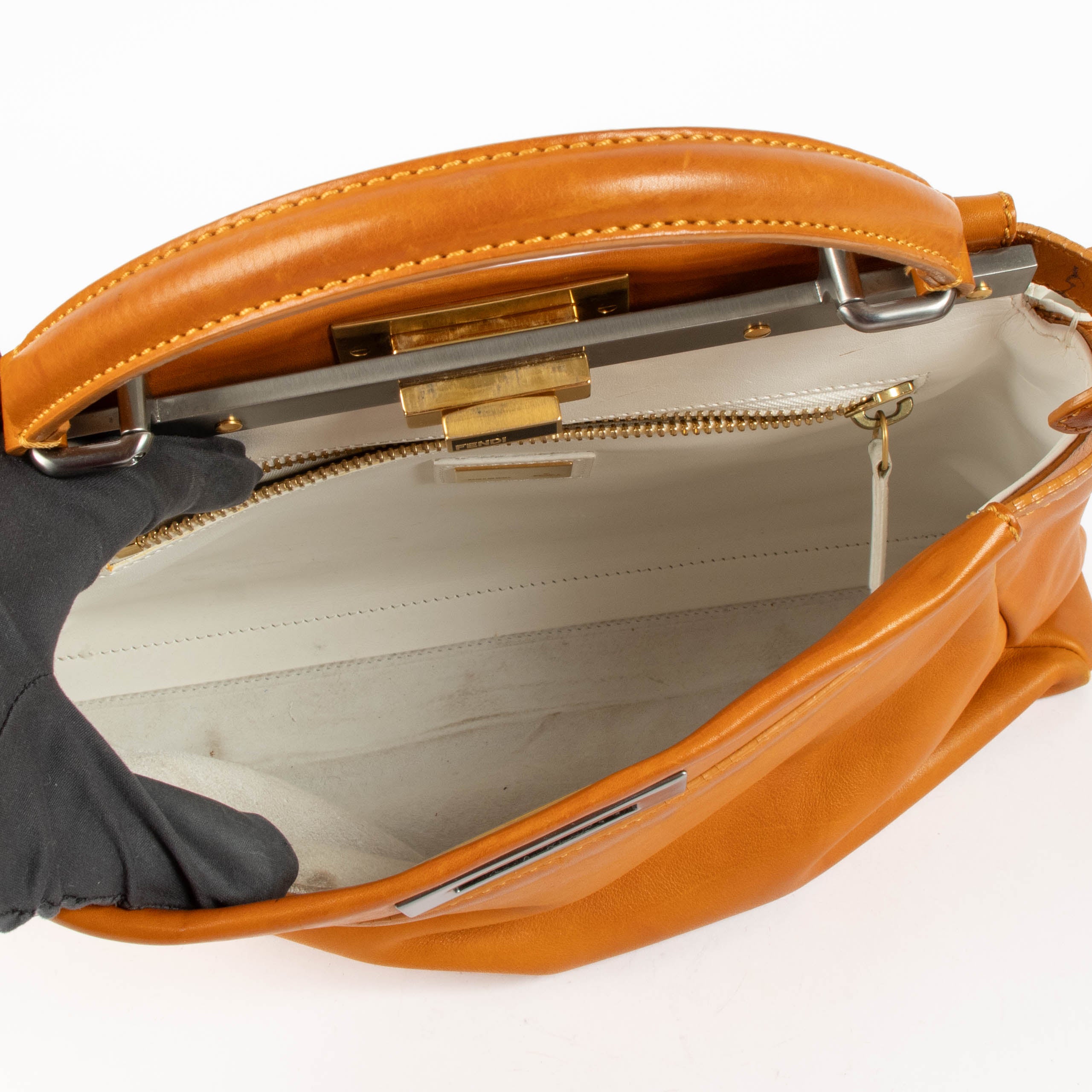 Fendi Orange Peekaboo – Labellov