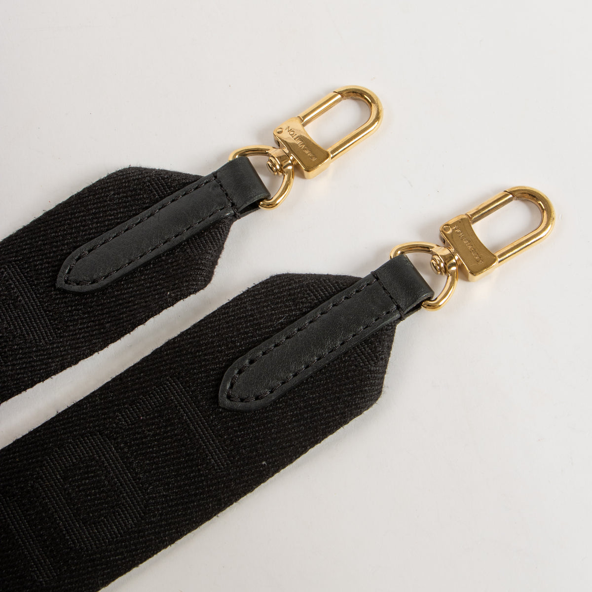 Shop this authentic luxury Louis Vuitton Black Cousin GM Bag Pre-Loved on Labellov.com