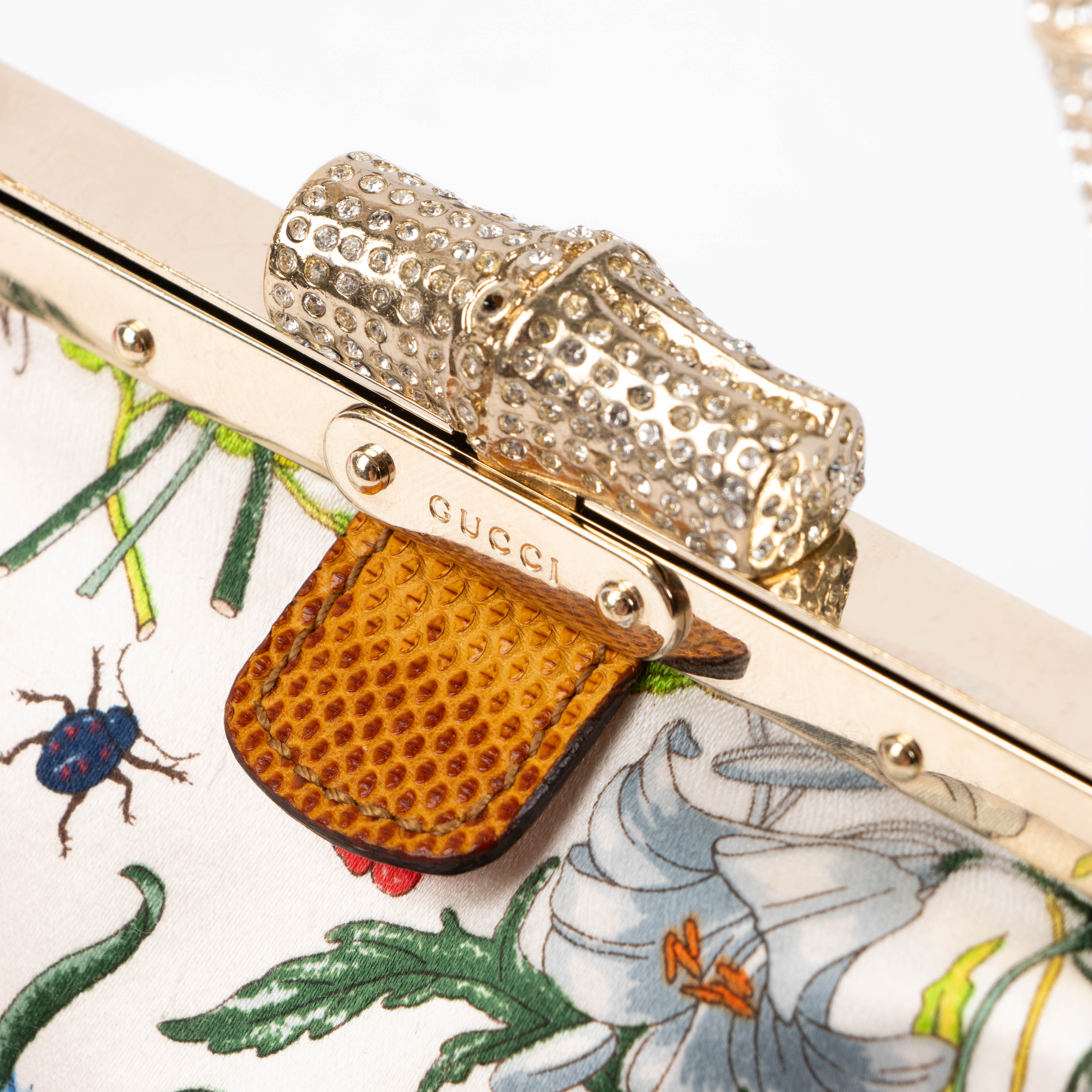 Gucci White Flora Satin Lizard Trim Crystal Bamboo Clutch – Labellov